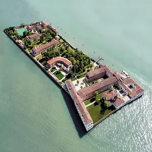 Isola Di San Servolo - Centro Szálloda