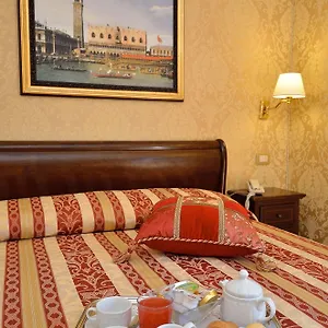 3* Nocleg ze śniadaniem Residenza Goldoni