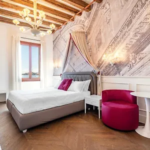 2* Гостевой дом Porta Da Mar