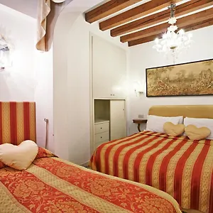 3* Aparthotel San Luca Flats